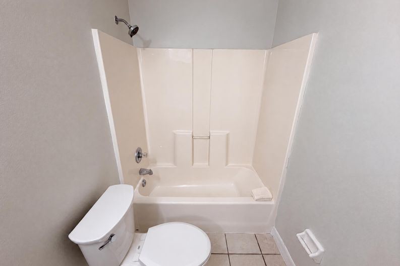 Photo 21 of 27 of 37209 Grassy Hill Ln, Dade City, FL