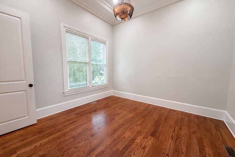 Photo 18 of 30 of 256 Hanson Way, Marietta, GA