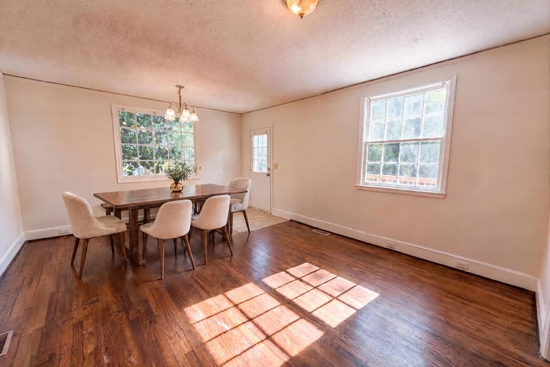 Photo 7 of 14 of 1901 Glenwood Rd, Columbia, SC