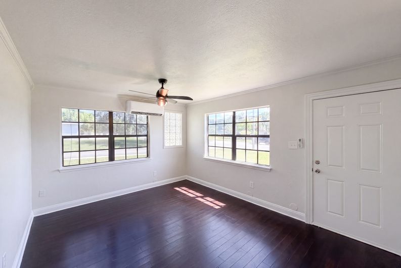 Photo 7 of 19 of 3225 Cleveland Heights Blvd, Lakeland, FL