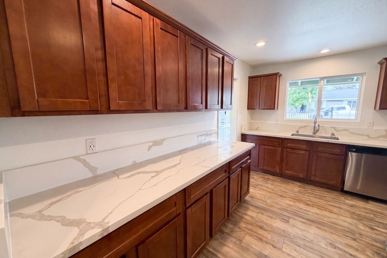 Photo 6 of 27 of 6809 Weddigen Way, North Highlands, CA