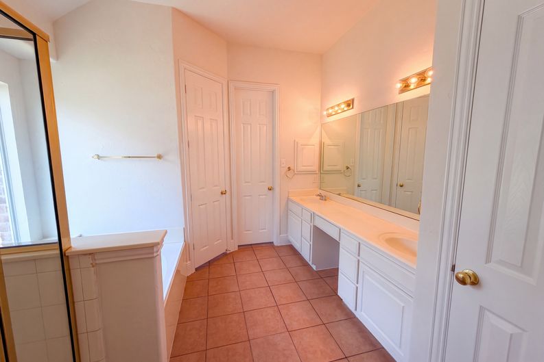 Photo 12 of 16 of 1724 Boxwood Ln, Wylie, TX