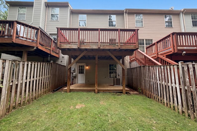 Photo 5 of 48 of 8641 Centerton Ln, Manassas, VA