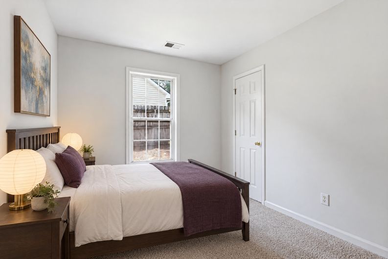 Photo 11 of 26 of 307 Parkview Pl, Woodstock, GA