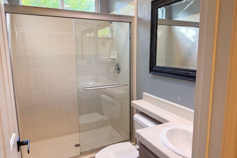 Photo 13 of 51 of 1401 Grey Owl Cir, Roseville, CA