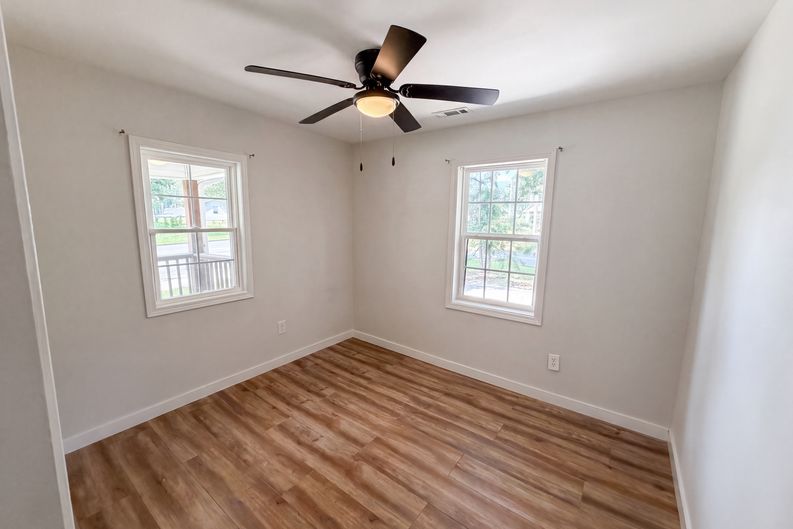 Photo 4 of 22 of 1313 Eastbrook Rd SE, Dalton, GA
