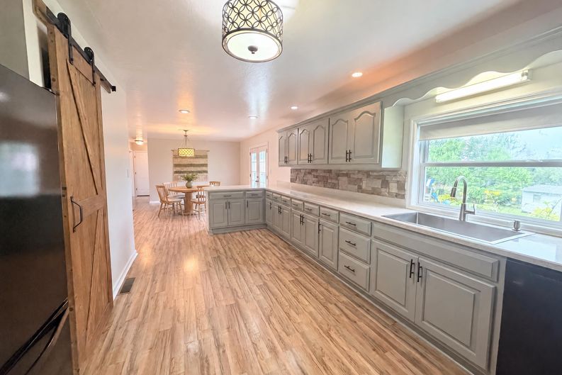 Photo 11 of 28 of 144 Lizzie Wallin Rd, Crab Orchard, KY
