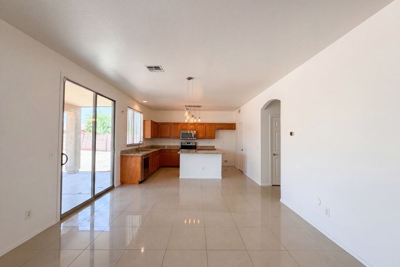 Photo 9 of 22 of 1308 E 12th St, Casa Grande, AZ