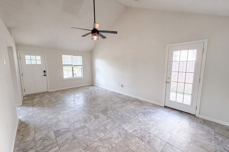 Photo 6 of 18 of 218 Persimmon Cir, Goose Creek, SC