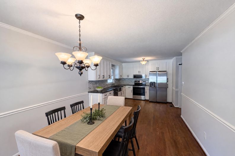 Photo 7 of 25 of 4614 Hickory Grove Rd, Mount Holly, NC