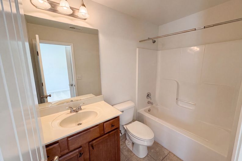 Photo 32 of 51 of 1481 Azalea Brook Dr, Lawrenceville, GA