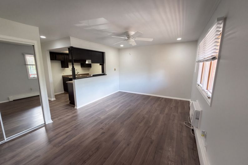Photo 3 of 14 of 1370 Estes St, Lakewood, CO