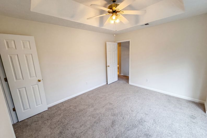 Photo 24 of 50 of 1800 Ivy Stone Ct, Buford, GA