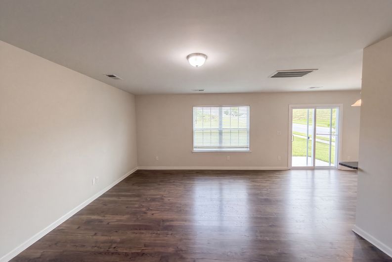 Photo 3 of 21 of 1554 Gaston Mountain Dr, Dallas, NC