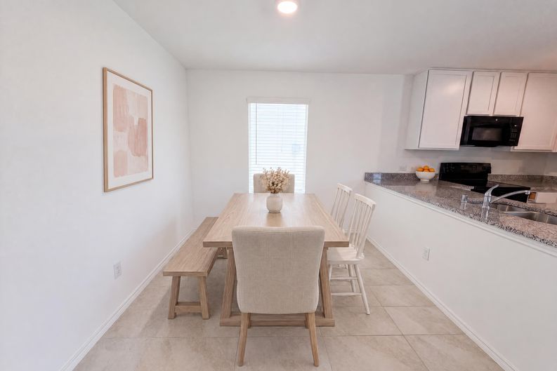 Photo 6 of 18 of 2972 Audles Ln, Dallas, TX
