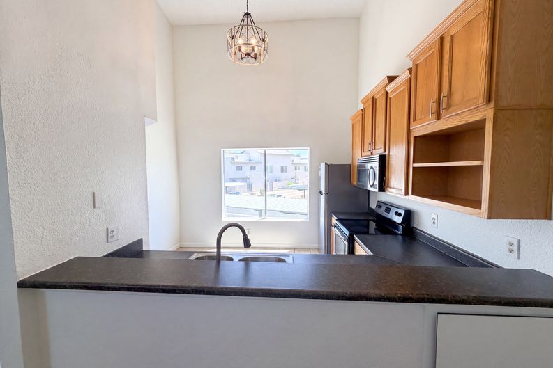 Photo 6 of 19 of 19601 N 7th St, Phoenix, AZ
