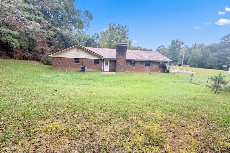 Photo 5 of 23 of 6732 County Road 50, Jemison, AL