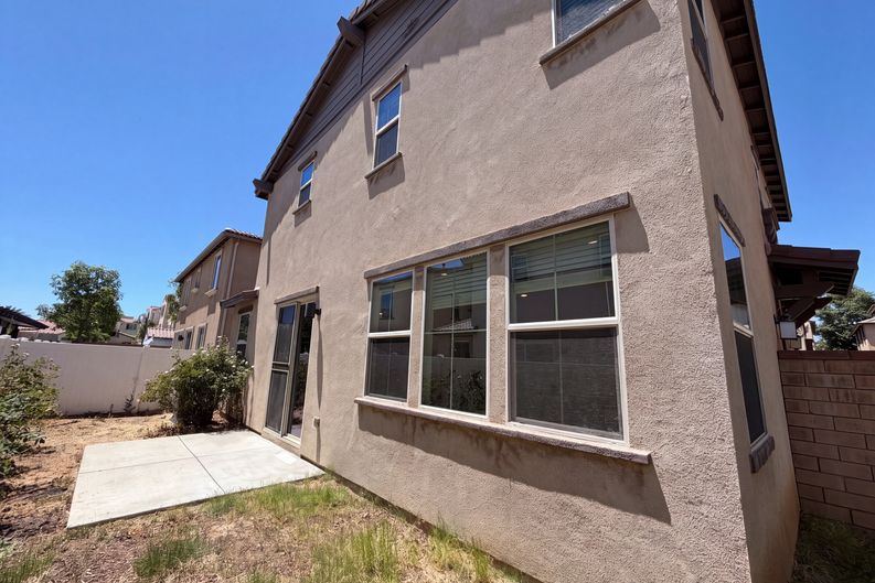 Photo 5 of 26 of 30401 Village Terrace Dr, Menifee, CA