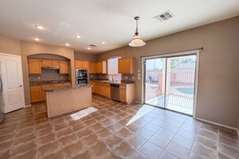 Photo 12 of 40 of 2993 S 160th Ln, Goodyear, AZ