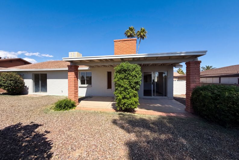 Photo 5 of 21 of 1610 S Burning Tree Ave, Tucson, AZ