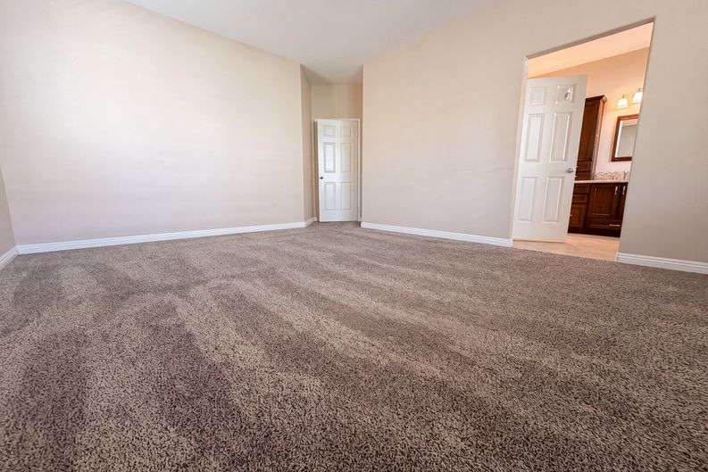 Photo 4 of 33 of 7102 Breno Pl, Rancho Cucamonga, CA
