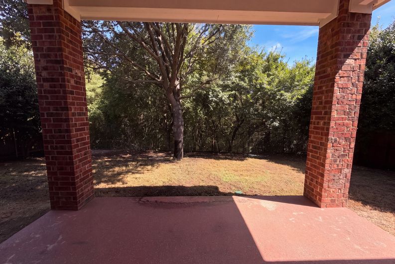 Photo 20 of 21 of 8526 Vista Grande Dr, Dallas, TX