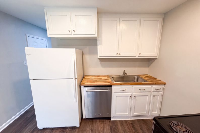 Photo 8 of 19 of 528 Kentbrook Dr, Charlotte, NC