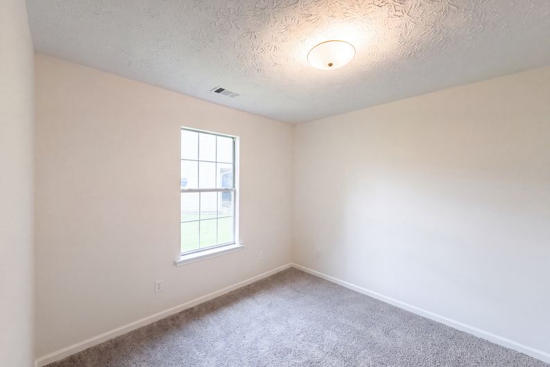 Photo 9 of 18 of 10543 Crabtree Dr, Jonesboro, GA