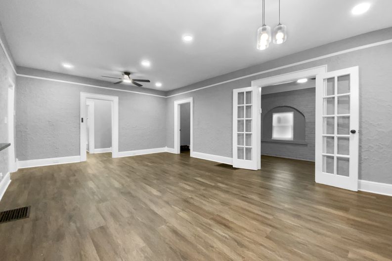 Photo 18 of 21 of 1033 Graymont Ave W, Birmingham, AL