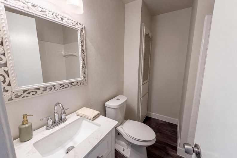 Photo 19 of 23 of 8540 Foxwood Ln, Dallas, TX