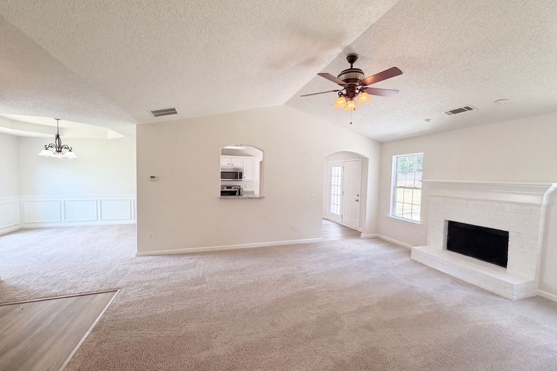 Photo 8 of 25 of 2506 Marixa Dr, Statham, GA
