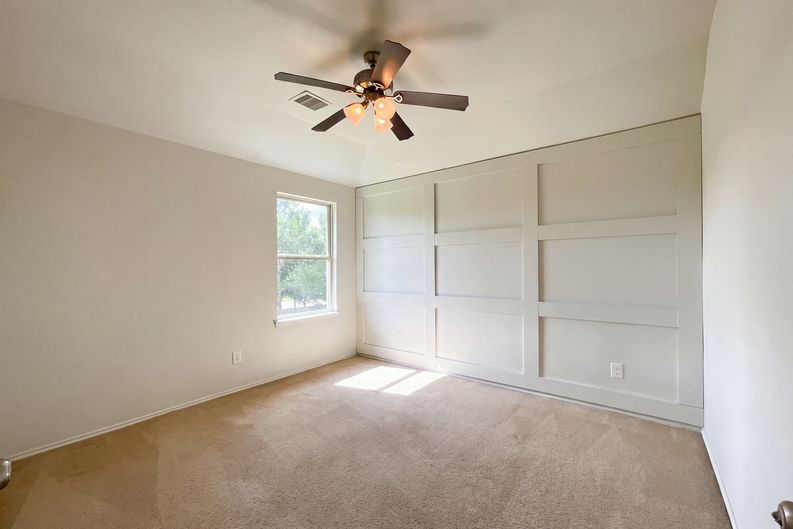 Photo 12 of 17 of 18813 Genova Bay Ct, New Caney, TX