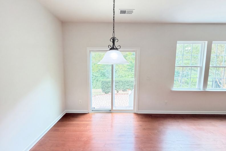 Photo 8 of 26 of 7230 Kinley Commons Ln, Charlotte, NC