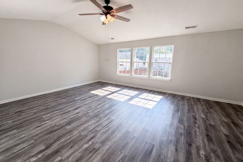 Photo 4 of 22 of 2618 Dutch Grove Cir, Raleigh, NC