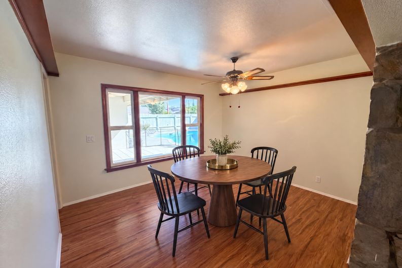 Photo 10 of 23 of 41219 Tava Ln, Hemet, CA