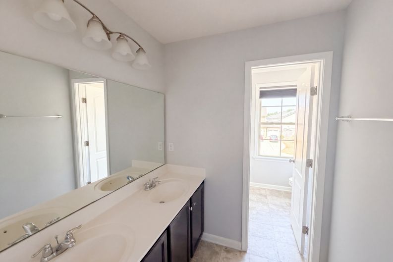 Photo 19 of 23 of 1305 Ivey Grove Ct, Fuquay Varina, NC