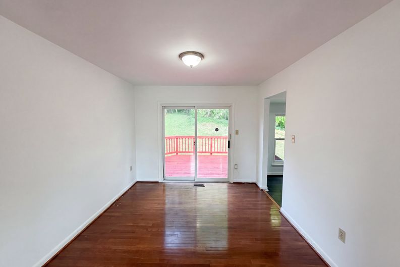Photo 6 of 29 of 12708 Lampton Ln, Fort Washington, MD