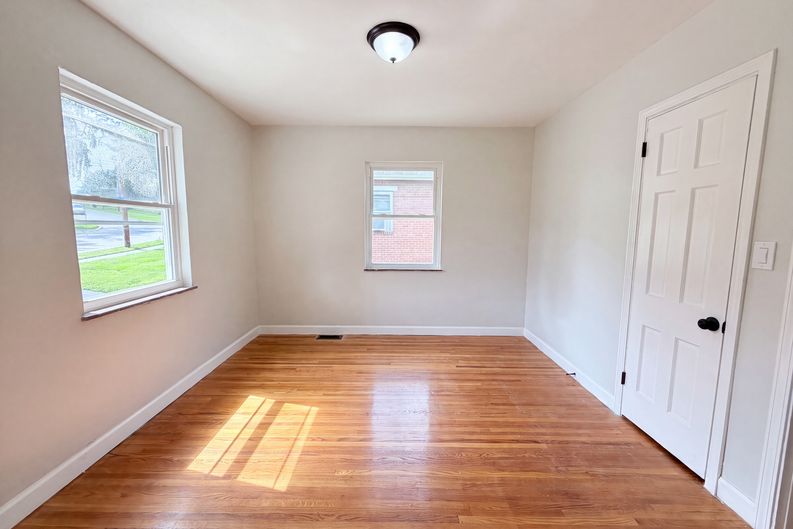 Photo 4 of 24 of 6418 Savannah Ave, Cincinnati, OH