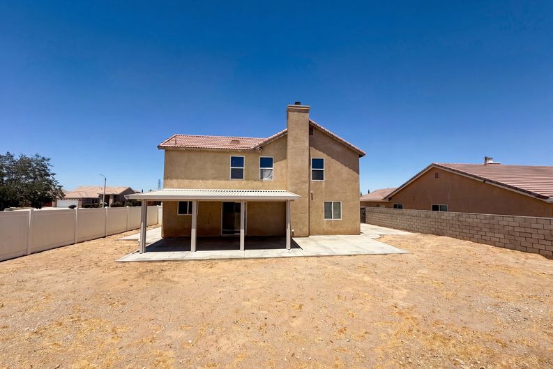 Photo 5 of 36 of 11401 Villa St, Adelanto, CA