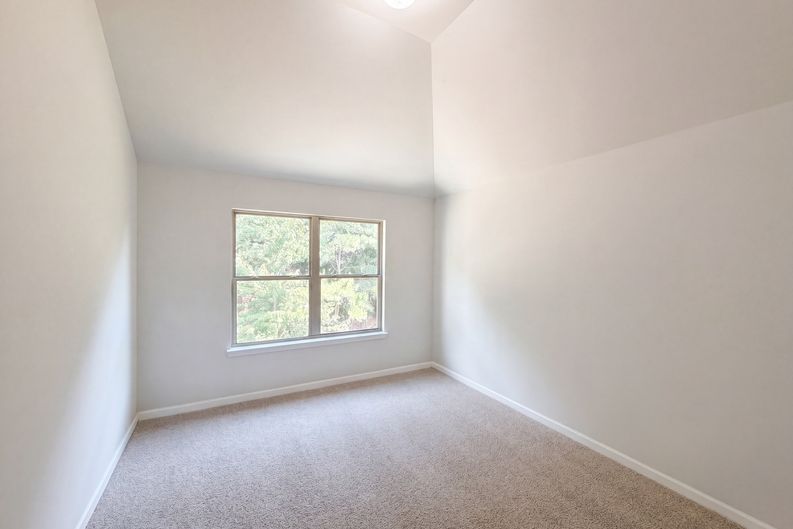 Photo 17 of 29 of 2182 Apple Orchard Way, Austell, GA
