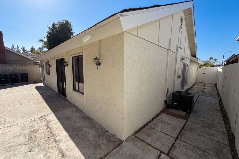 Photo 21 of 23 of 23732 San Dona, Laguna Hills, CA