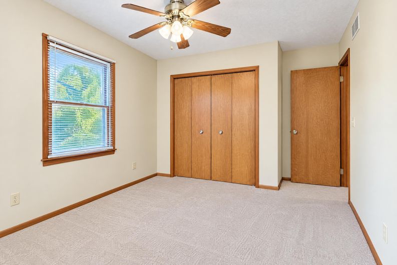 Photo 19 of 43 of 453 Carruthers Rd, Tallmadge, OH