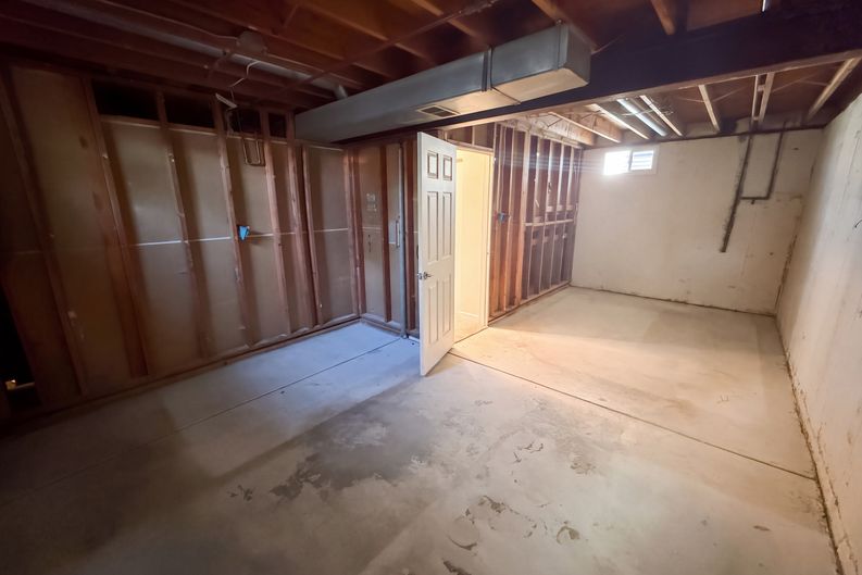 Photo 18 of 23 of 10955 Albion Dr, Thornton, CO