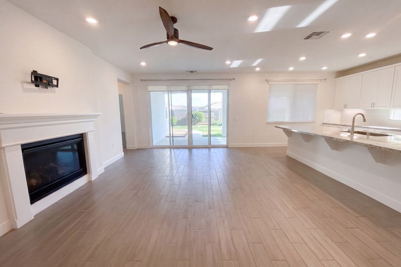 Photo 9 of 29 of 4861 Peace Lily Ln, Roseville, CA