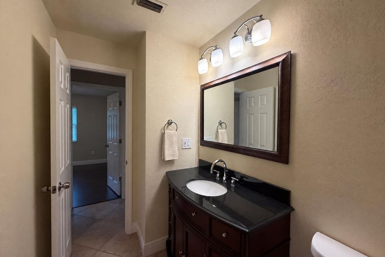 Photo 20 of 26 of 881 Vicksburg St, Deltona, FL