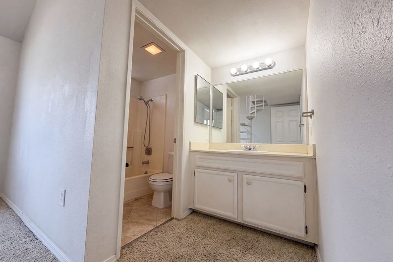 Photo 8 of 27 of 8745 Spring Canyon Dr, Spring Valley, CA