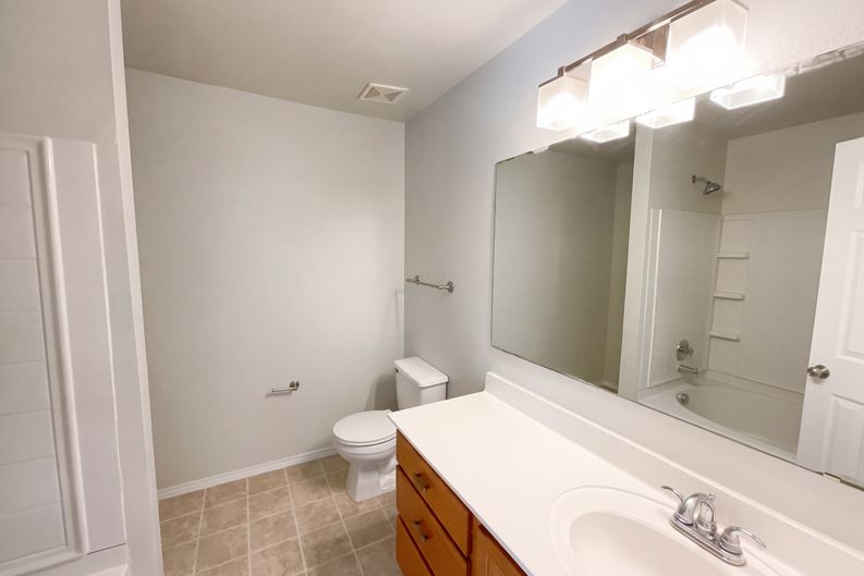 Photo 6 of 11 of 10914 Rivera Cv, San Antonio, TX