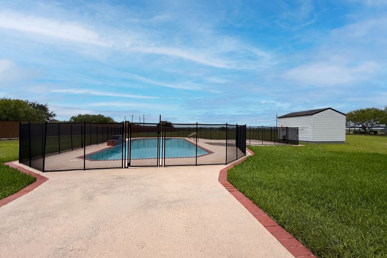 Photo 18 of 20 of 6041 King Trl, Corpus Christi, TX