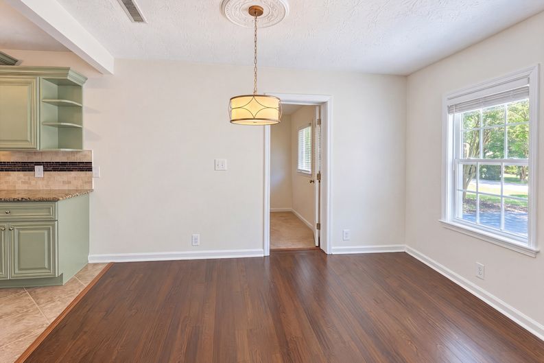 Photo 8 of 23 of 1876 Camellia Dr, Decatur, GA