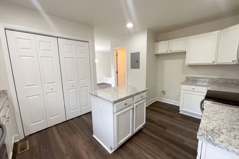 Photo 15 of 17 of 604 Eastway Ave, Durham, NC